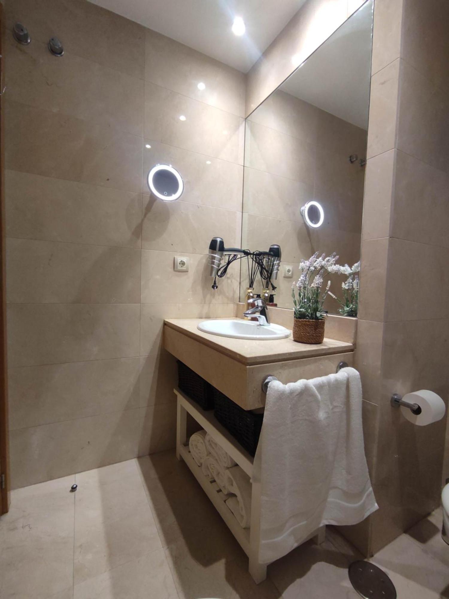 Апартаменты Atico Mirador Del Naranco, Parking Gratuito, Wifi, Zona Residencial Овьедо Экстерьер фото