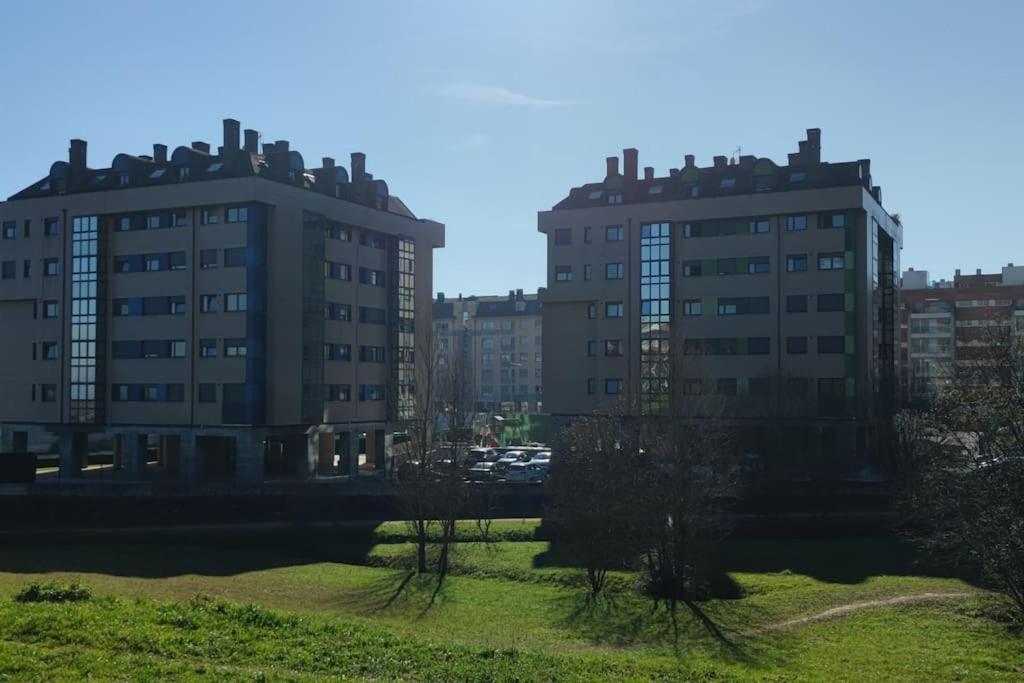 Апартаменты Atico Mirador Del Naranco, Parking Gratuito, Wifi, Zona Residencial Овьедо Экстерьер фото
