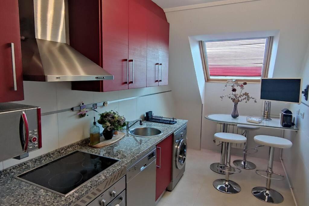Апартаменты Atico Mirador Del Naranco, Parking Gratuito, Wifi, Zona Residencial Овьедо Экстерьер фото